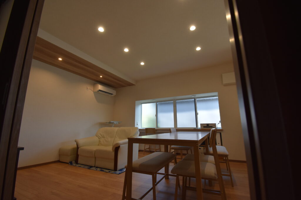 リビングが完成しました。四世代が集うリビング。広いテーブルを置いても余裕があります。