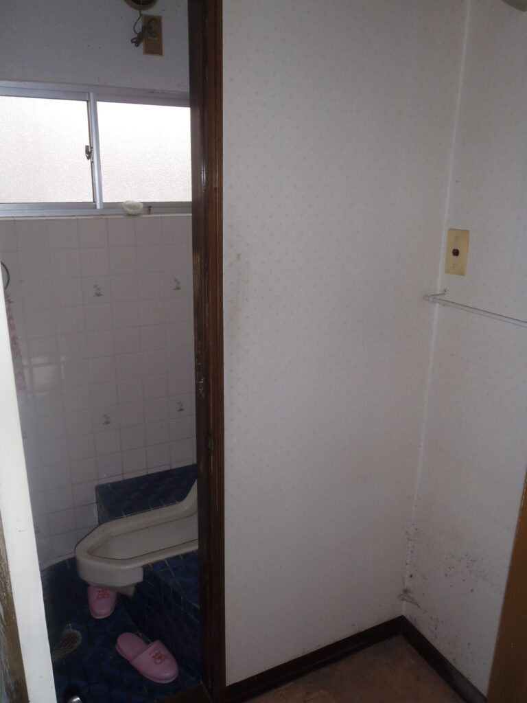 和便器から洋式にリフォーム。間取りも変更になります。