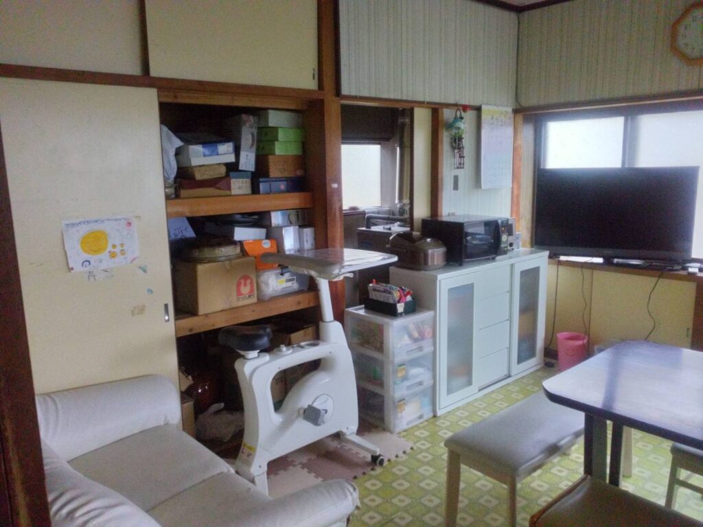 押入れとボイラー室を撤去してリビング空間にリフォームします。