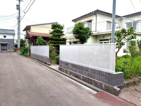 倒壊不安を解消！安全で明るいアルミフェンスへ刷新